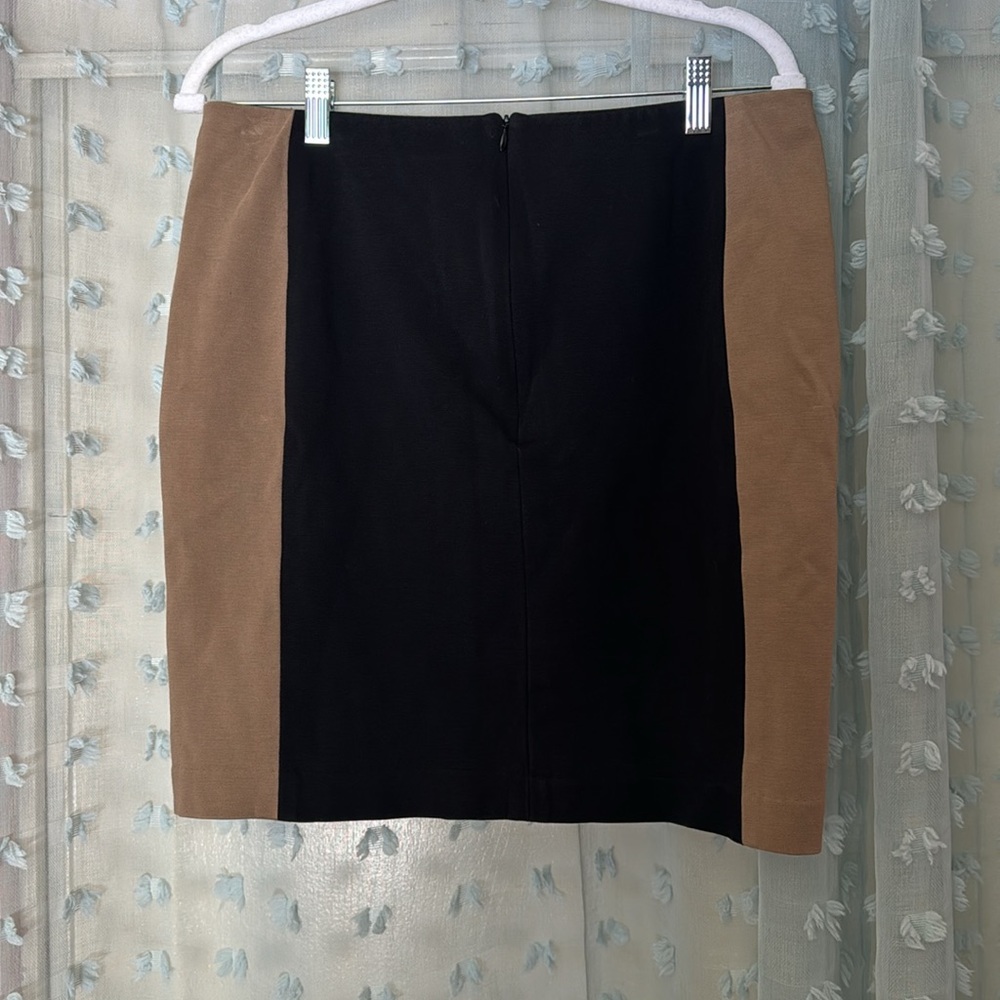 Skirt - Picture 2 of 4